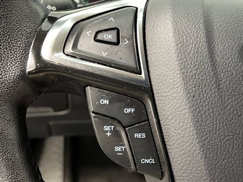 Used 2024 Ford Edge SEL AWD/4WD image 45
