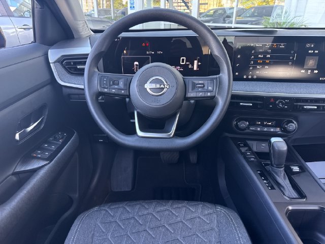 Used 2026 Nissan Kicks SV FWD image 14