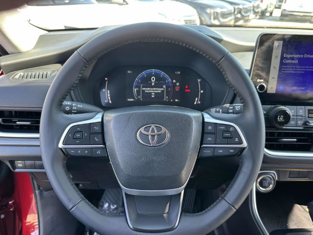 Used 2025 Toyota Grand Highlander FWD image 12