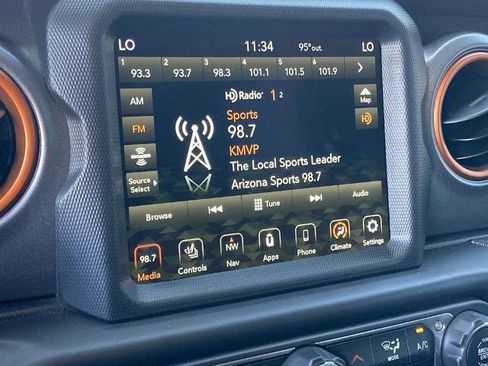 Used 2022 Jeep Gladiator Mojave w/ Cold Weather Group AWD/4WD image 9