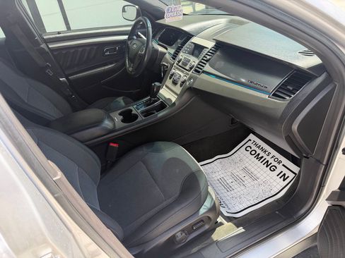 Used 2018 Ford Taurus SEL AWD/4WD image 9