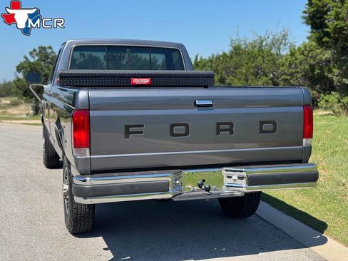 Used 1989 Ford F250 4x4 Regular Cab image 7