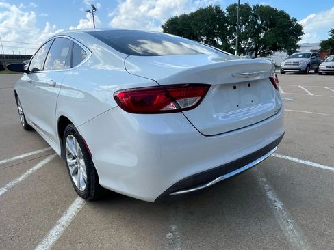 Used 2015 Chrysler 200 Limited image 10