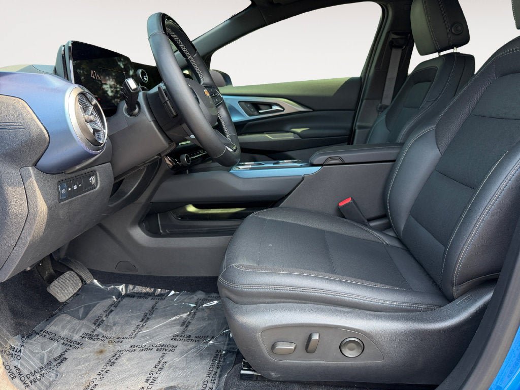 Used 2024 Chevrolet Equinox EV LT w/ Active Safety Package 3 AWD/4WD image 7