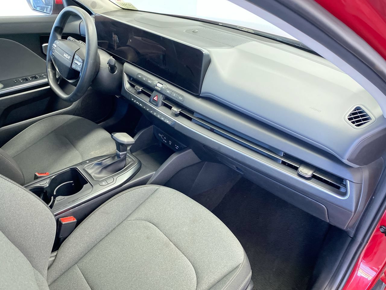 Certified 2025 Kia K4 FWD image 29