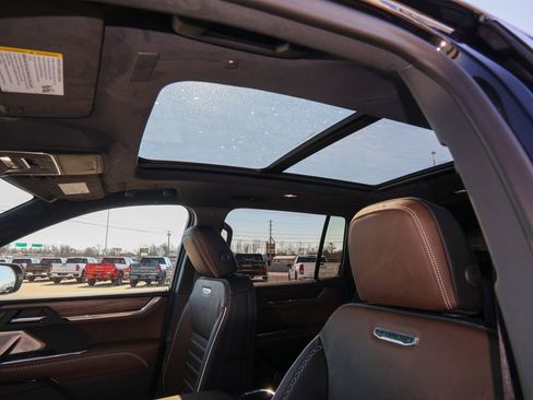 New 2026 GMC Acadia Denali Ultimate w/ LPO, Floor Liner Package image 9