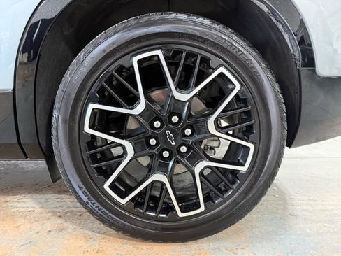 Certified 2025 Chevrolet Blazer RS w/ Driver Confidence II Package image 9