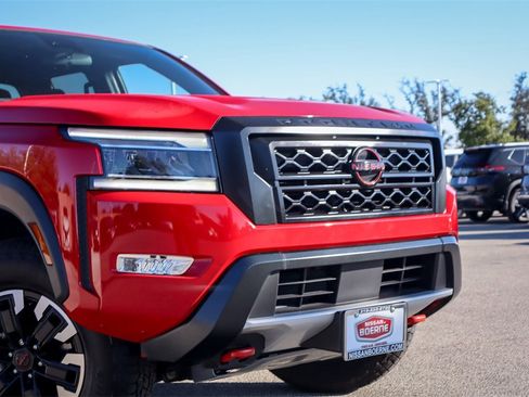 Used 2024 Nissan Frontier PRO-4X w/ Technology Package image 3