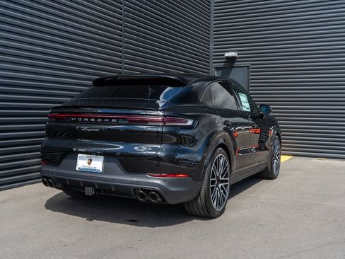 New 2026 Porsche Cayenne Coupe AWD/4WD image 9
