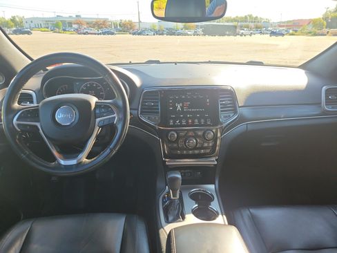 Used 2019 Jeep Grand Cherokee Limited w/ Trailer Tow Group IV AWD/4WD image 18