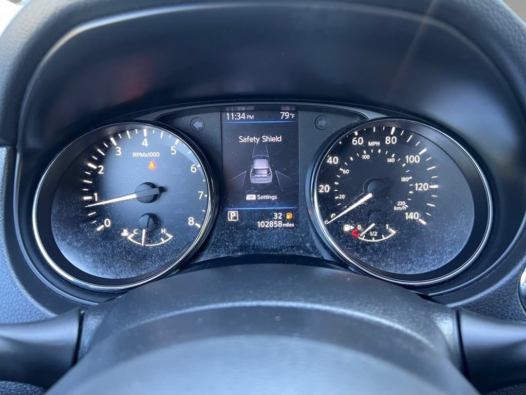 Used 2018 Nissan Rogue SV AWD/4WD image 14