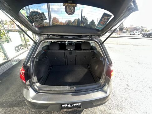 Used 2015 Volkswagen Golf Launch Edition image 13