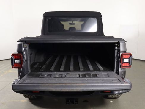 Used 2022 Jeep Gladiator Rubicon w/ LED Lighting Group AWD/4WD image 17