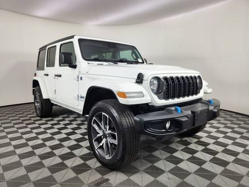 Used 2024 Jeep Wrangler Unlimited AWD/4WD image 7