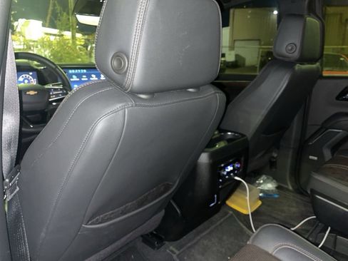 Used 2025 Chevrolet Tahoe High Country w/ Sun And Tow Package image 5