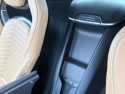 Used 2021 Chevrolet Corvette Stingray Premium Conv w/ Z51 Performance Package RWD image 51