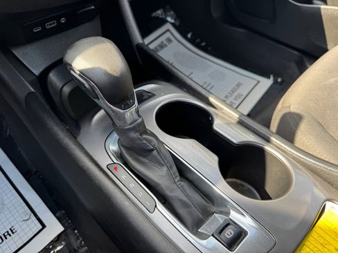 Used 2023 Chevrolet Malibu LS image 31