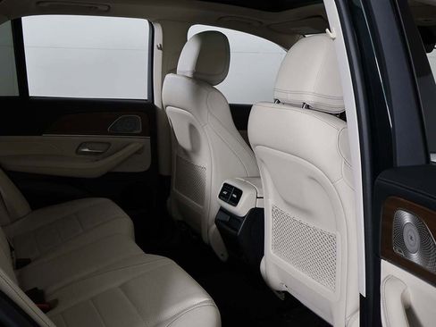 Used 2022 Mercedes-Benz GLE 450 4MATIC w/ Premium Package image 33