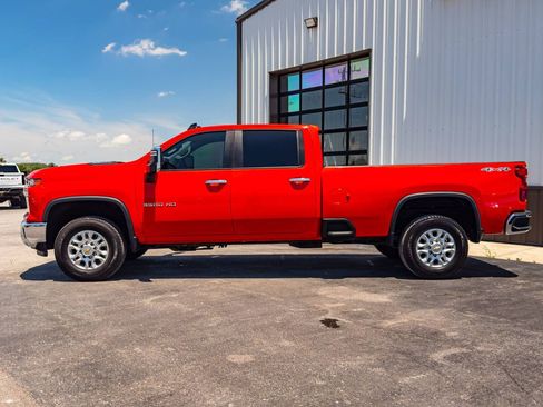 Used 2026 Chevrolet Silverado 3500 LT w/ All Star Edition AWD/4WD image 2