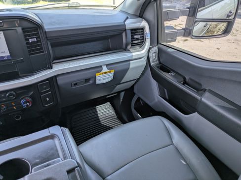 Used 2023 Ford F350 XL w/ XL Chrome Package AWD/4WD image 16