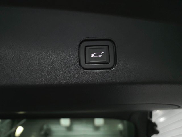 Used 2024 Cadillac Lyriq Luxury AWD/4WD image 42