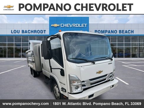 Used 2025 Chevrolet Low Cab Forward image 2