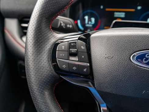 Used 2025 Ford Explorer ST-Line w/ ST-Line Street Pack image 22