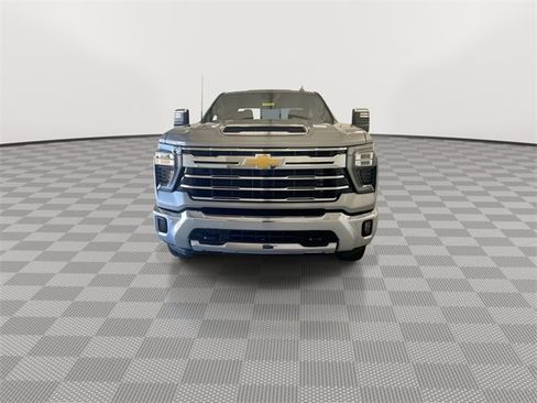 Certified 2025 Chevrolet Silverado 2500 LTZ w/ LTZ Premium Package image 4