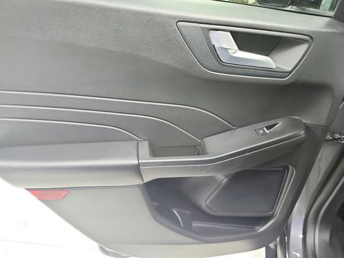 Used 2024 Ford Escape ST-Line w/ Tech Pack #1 FWD image 34