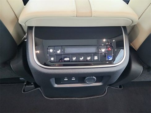 New 2026 Nissan Armada Platinum image 36