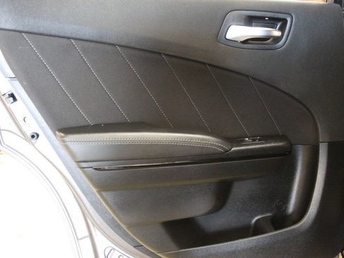 Used 2023 Dodge Charger SXT w/ Blacktop Package image 13