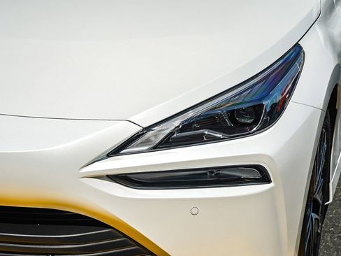 New 2026 Toyota Mirai RWD image 9