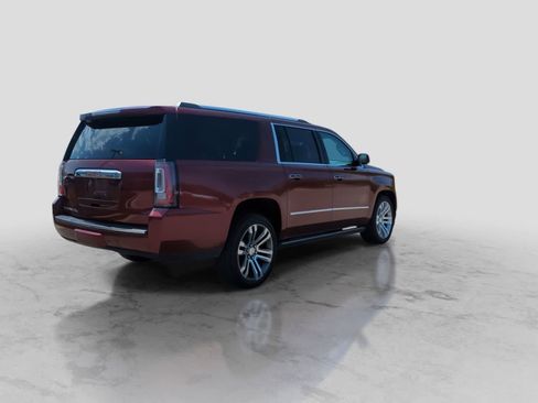 Used 2019 GMC Yukon XL Denali w/ Denali Ultimate Package AWD/4WD image 8