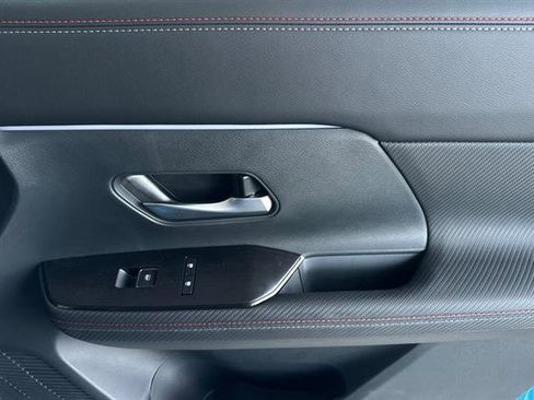 New 2025 Nissan Kicks SR w/ SR Premium Package image 19