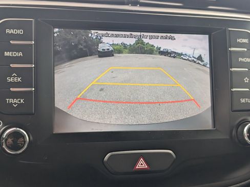 Used 2020 Kia Soul S FWD image 19