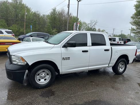 Used 2017 RAM 1500 Tradesman w/ Popular Equipment Group RWD image 3