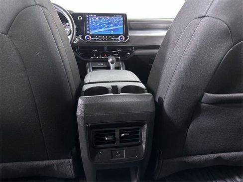 Used 2024 Chevrolet Colorado LT w/ LT Convenience Package II image 22