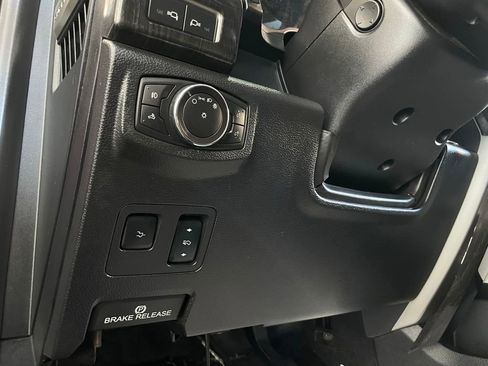 Used 2017 Ford F350 Lariat w/ Lariat Ultimate Package image 32