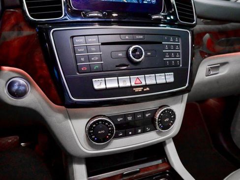 Used 2019 Mercedes-Benz GLS 450 4MATIC w/ Premium 1 Package image 32