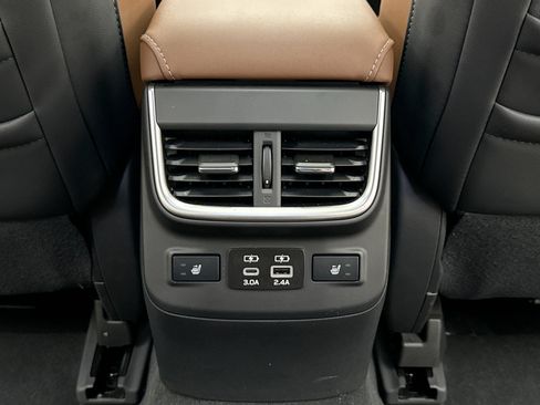 Used 2024 Subaru Outback Touring AWD/4WD image 22