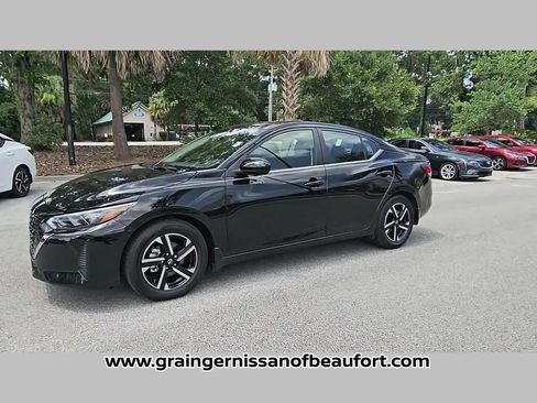 Used 2025 Nissan Sentra SV FWD image 22
