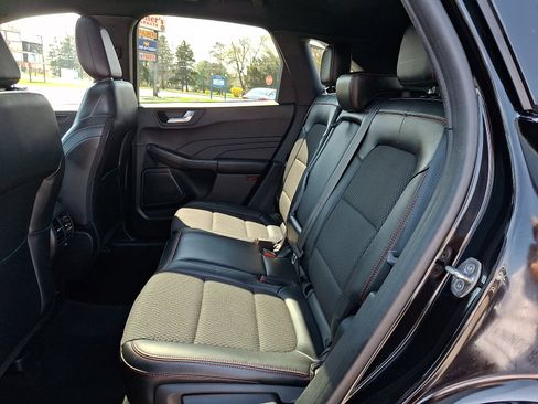 Used 2023 Ford Escape ST-Line w/ Tech Pack #1 AWD/4WD image 10