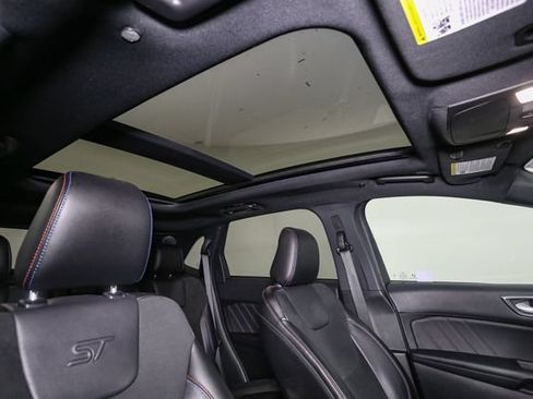 Used 2024 Ford Edge ST w/ Equipment Group 401A AWD/4WD image 17