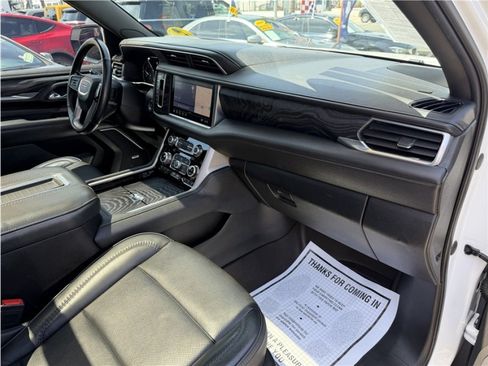Used 2021 GMC Yukon Denali w/ Denali Premium Package RWD image 37