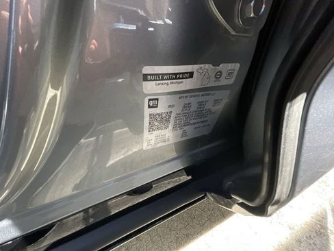 Certified 2025 Buick Enclave Sport Touring w/ Power Package image 31