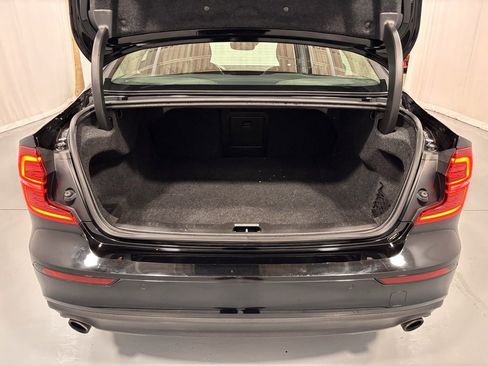 Used 2019 Volvo S60 T5 Momentum w/ Premium Package image 27