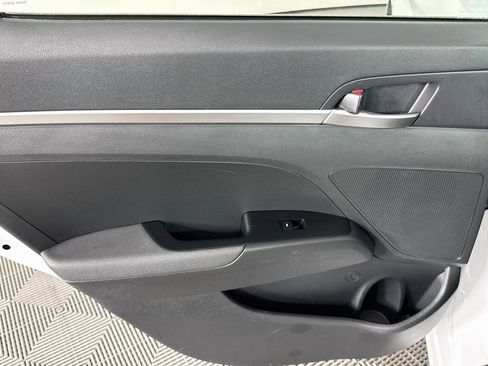 Used 2020 Hyundai Elantra SE w/ Cargo Package (C1) FWD image 23