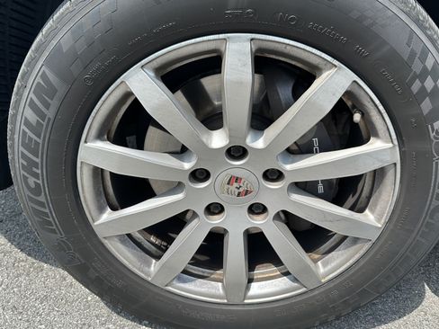 Used 2020 Porsche Cayenne AWD/4WD image 12