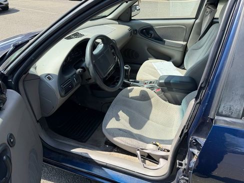 Used 2001 Chevrolet Cavalier LS w/ Preferred Equipment Group 2 FWD image 10