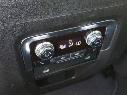 Used 2021 GMC Yukon SLT w/ SLT Premium Package AWD/4WD image 14